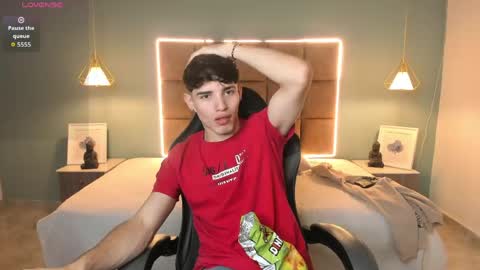 ALejoo Saenz online show from April 16, 6:02 am