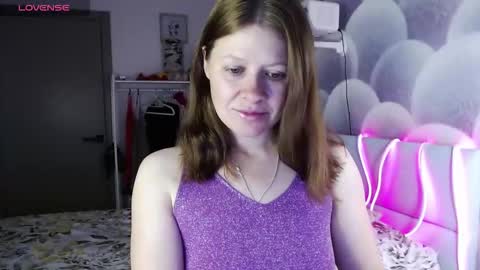 Snapshot of alekasamui chatting on September 25, 9:33 pm Aleksa online show from September 25, 9:33 pm