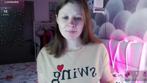 Snapshot of alekasamui chatting on October 16, 1:38 am Aleksa online show from October 16, 1:38 am