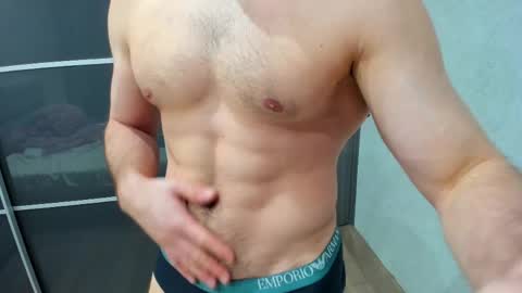 aleks_brown online show from May 9, 9:32 pm