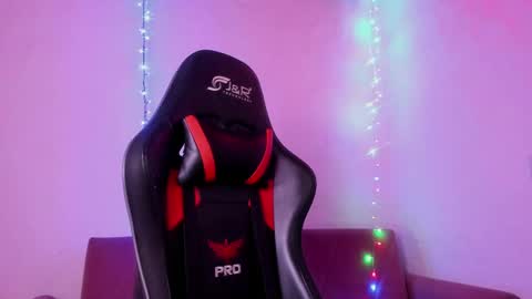 Snapshot of alessafrost_ chatting on September 8, 11:37 pm Onlyfans Babykarma6 online show from September 8, 11:37 pm