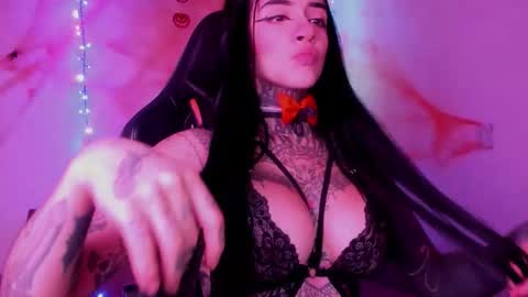Snapshot of alessafrost_ chatting on October 28, 11:50 pm Onlyfans Babykarma6 online show from October 28, 11:50 pm