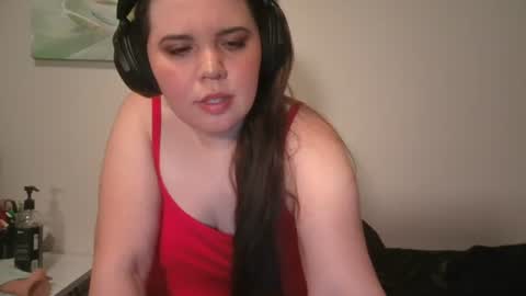 Alessa Love online show from June 17, 4:17 am