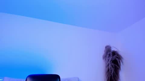 Alessia  Everyday From 0530 to 1430 Col Time online show from October 7, 11:50 am