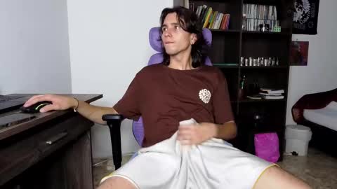 alex_connorr online show from September 18, 3:43 am