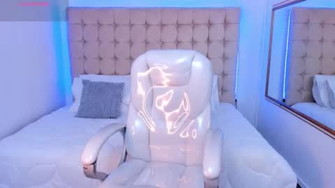 alex online show from November 29, 12:35 pm