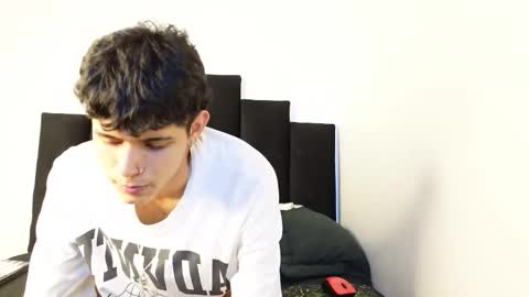 alex_mark_ online show from October 22, 7:48 pm