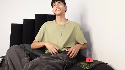 alex_mark_ online show from October 6, 1:18 pm