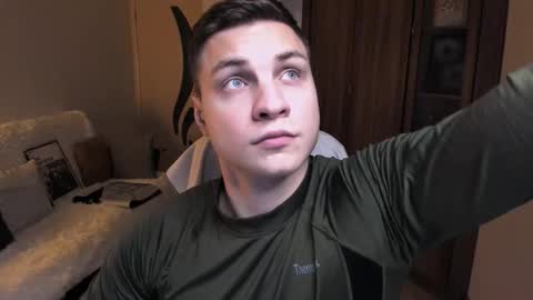 Snapshot of alex_milson chatting on September 24, 5:41 pm alex_milson online show from September 24, 5:41 pm