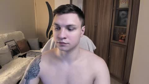 Snapshot of alex_milson chatting on September 25, 5:42 pm alex_milson online show from September 25, 5:42 pm