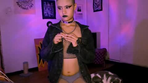 Alex online show from May 8, 1:11 am
