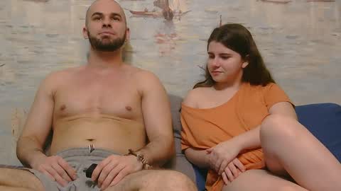 Alex and Sarah online show from April 3, 8:16 pm