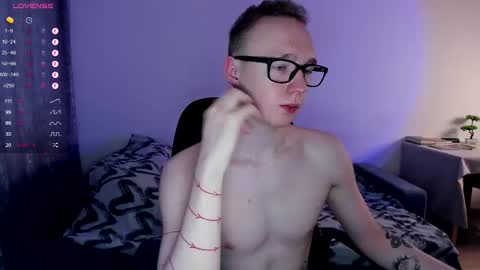 alex_silent online show from March 8, 1:03 pm