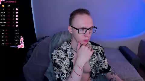 alex_silent online show from October 19, 11:59 am