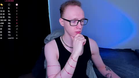 alex_silent online show from May 1, 8:08 am