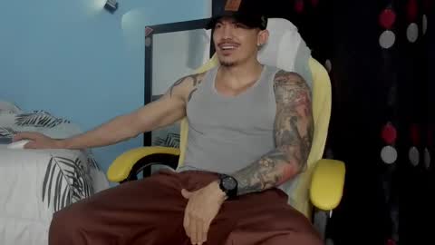 alex_sthorm online show from November 3, 5:08 am