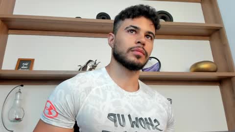 alex_wolf05 online show from April 4, 6:37 pm