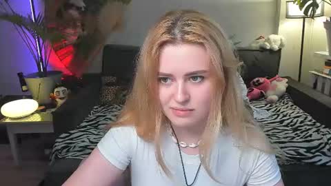 alexa_pirs online show from August 4, 4:14 pm