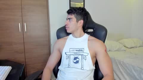 Snapshot of alexander__lips chatting on September 9, 12:32 am alexander__lips online show from September 9, 12:32 am