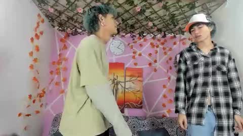 chicos hot online show from November 21, 2:37 pm