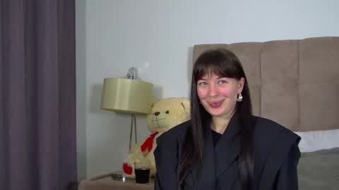 AlexandraBloom online show from February 18, 6:30 pm