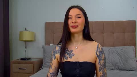 AlexandraBloom online show from January 14, 6:27 pm