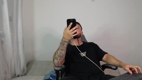 Snapshot of alexandro_king chatting on October 23, 2:24 am ALEX online show from October 23, 2:24 am