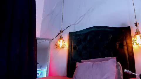    online show from March 3, 11:17 am