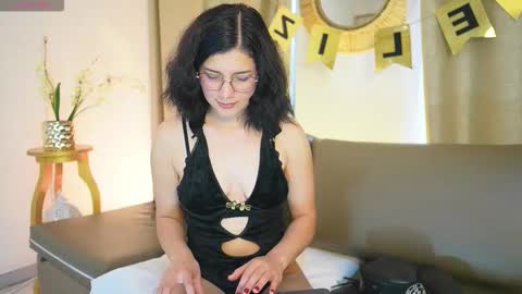 alexia_clark7 online show from February 2, 7:54 pm