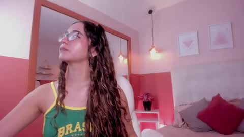 alexis_scott__ online show from May 16, 5:37 am