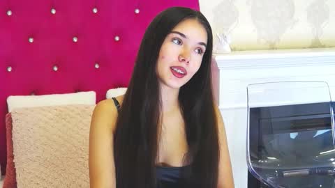 Snapshot of alexisdevine chatting on October 6, 4:19 am alexisdevine online show from October 6, 4:19 am