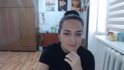 AlexisMillers online show from September 13, 8:39 am