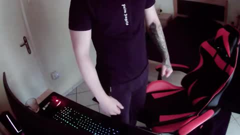 alexthepro00 online show from January 18, 2:15 pm