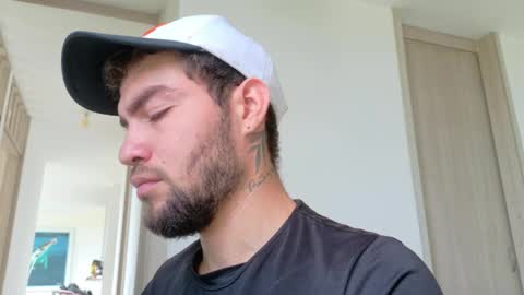 Alex online show from April 8, 7:39 pm