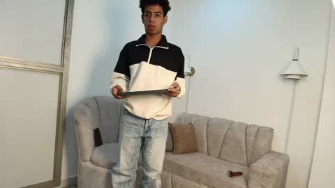alexx_cum18 online show from July 10, 6:23 pm