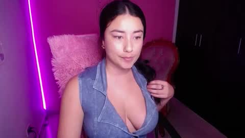 alexxa_1111 online show from November 12, 3:09 am