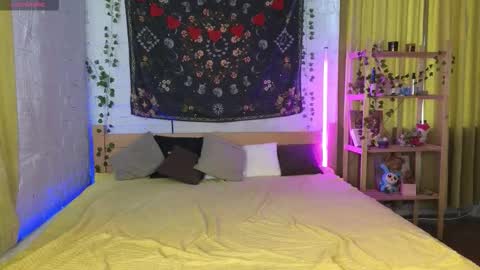 Alex online show from February 12, 3:10 am