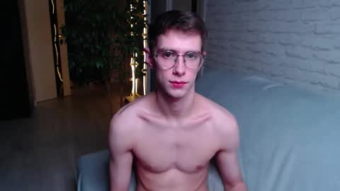 Alfie online show from October 4, 4:10 am