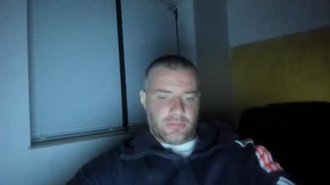 alfiesolomons87 online show from April 28, 8:13 pm