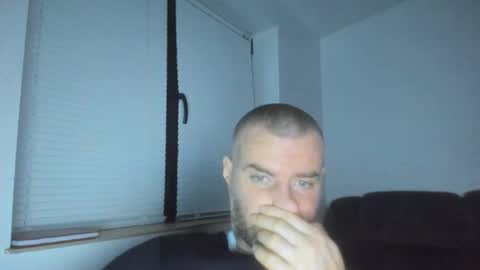 alfiesolomons87 online show from February 7, 9:29 pm