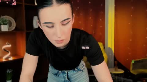 alia skay online show from May 5, 7:19 pm