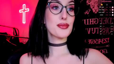 Miss Alice online show from January 7, 2:05 am