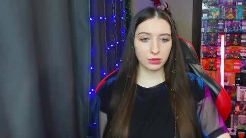 Snapshot of alice_bailey chatting on December 27, 4:21 pm Alice online show from December 27, 4:21 pm