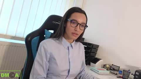 Snapshot of alice_bane chatting on February 23, 2:04 pm A R Y A  T I A online show from February 23, 2:04 pm