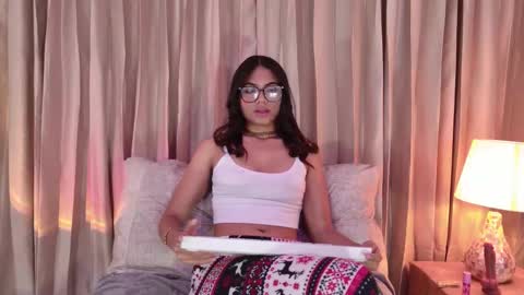   online show from December 18, 12:55 pm