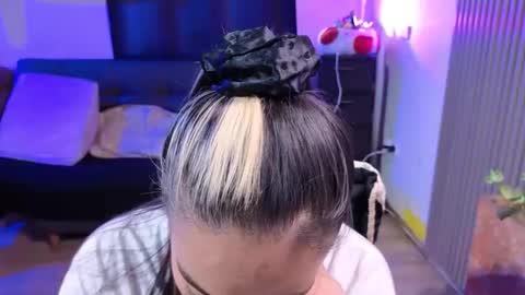 Alice online show from December 16, 1:06 pm