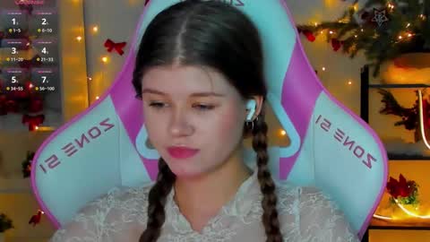 Alice online show from December 22, 4:36 pm