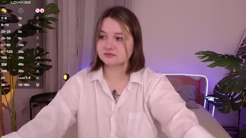 Snapshot of alice_walters chatting on February 24, 6:58 pm Alice online show from February 24, 6:58 pm