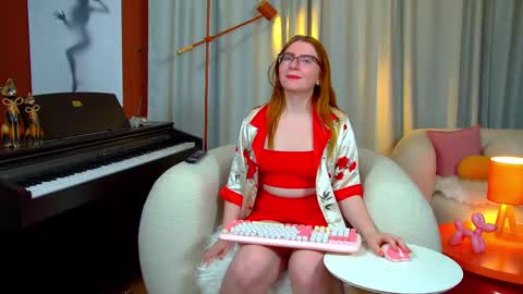 Alice online show from September 30, 7:02 pm