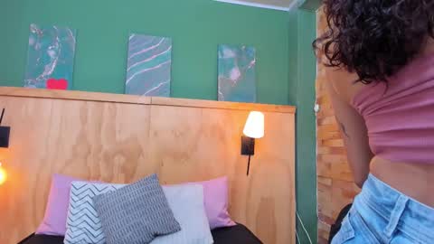 Alice and Asia online show from November 21, 7:12 pm